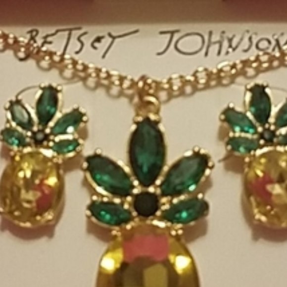 Betsey Johnson PINEAPPLE NECKLACE EARRING SET - Picture 2 of 4